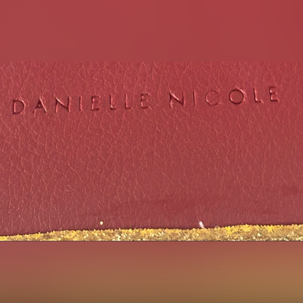 Danielle Nicole Harry Potter Gryffindor Red Crest Zip Clutch Cosmetic Pouch - Picture 6 of 11